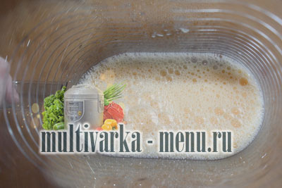 яблочный пирог в мультиварке шарлотка в умльтиварке фото рецепт