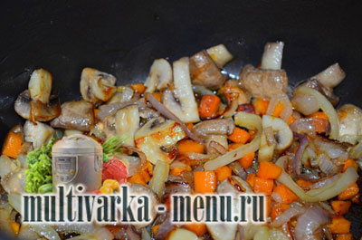 Суп с шампиньонами в мультиварке Суп с шампиньонами в мультиварке рецепт