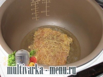 Свиной шницель в мультиварке приготовление свиного шницеля в мультиварке