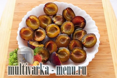 сливовый пирог в мультиварке рецепт сливового пирога вмультиварке