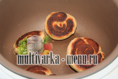сдобные булочки в мультиварке приготовление выпечки в мультиварке