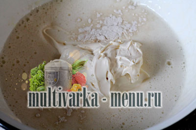 кекс на сметане в мультиварке простой кекс в мультиварке