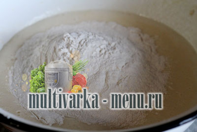 кекс на сметане в мультиварке простой кекс в мультиварке