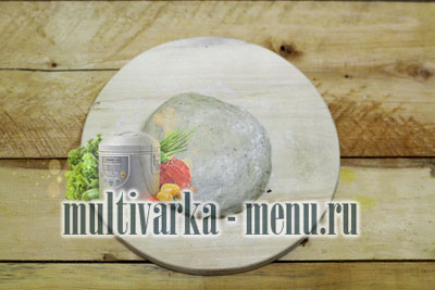 пицца с моцареллой и помидорами пицца в мультиварке с фото