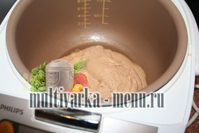 пирог на кефире в мультиварке простой пирог в мультиварке